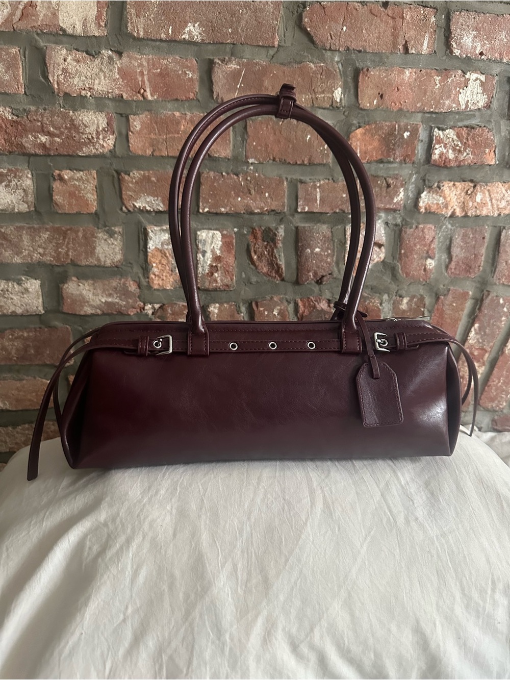 Burgundy House of Harlow Barrel Bag - Picture 2 of 7